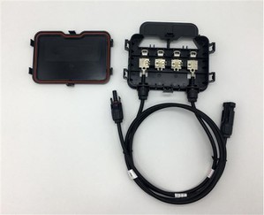 টিউভি সহ সৌর জংশন বাক্স