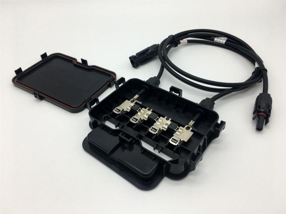 সৌর অ্যারে জংশন বাক্স