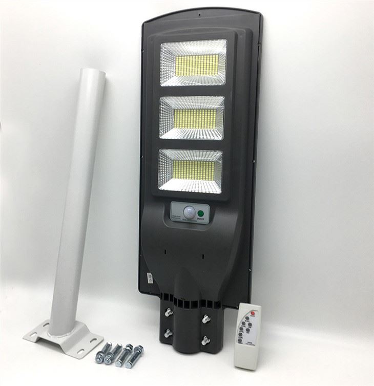 সৌর চালিত এলইডি স্ট্রিট লাইট