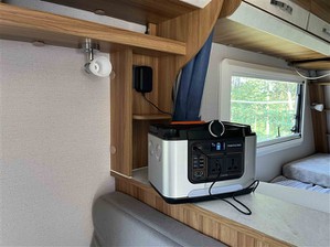 পোর্টেবল পাওয়ার সাপ্লাই 700W